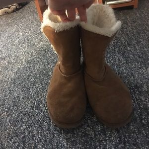 warm fluffy boots